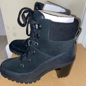 UGG womens redwood ankle boot